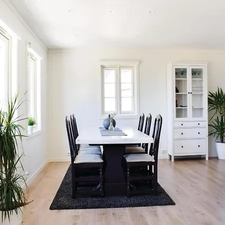 Prázdninový dům Three-bedroom Holiday In Lindesnes *