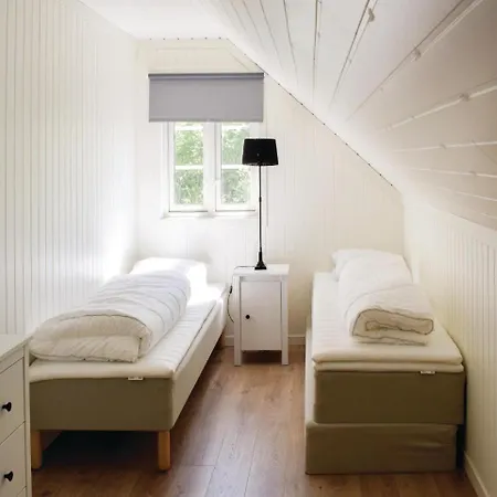 Three-bedroom Holiday In Lindesnes بيت للعطل